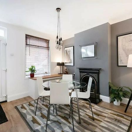 Cambridge House - Modern 2 Bedroom House, Close To Luton Airport & Town Centre Dış mekan fotoğraf