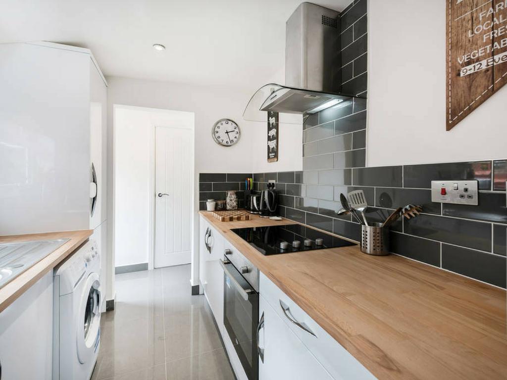 Cambridge House - Modern 2 Bedroom House, Close To Luton Airport & Town Centre Dış mekan fotoğraf