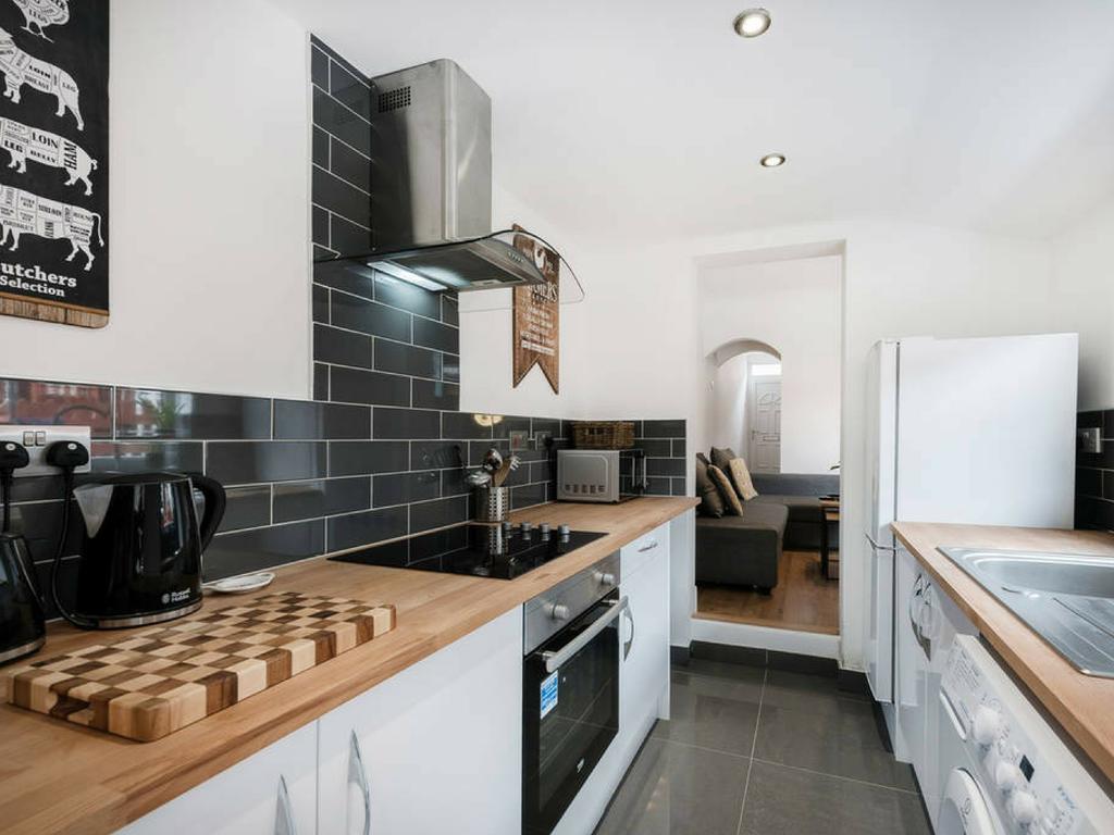 Cambridge House - Modern 2 Bedroom House, Close To Luton Airport & Town Centre Dış mekan fotoğraf