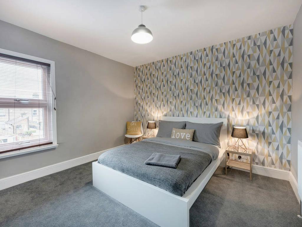Cambridge House - Modern 2 Bedroom House, Close To Luton Airport & Town Centre Dış mekan fotoğraf